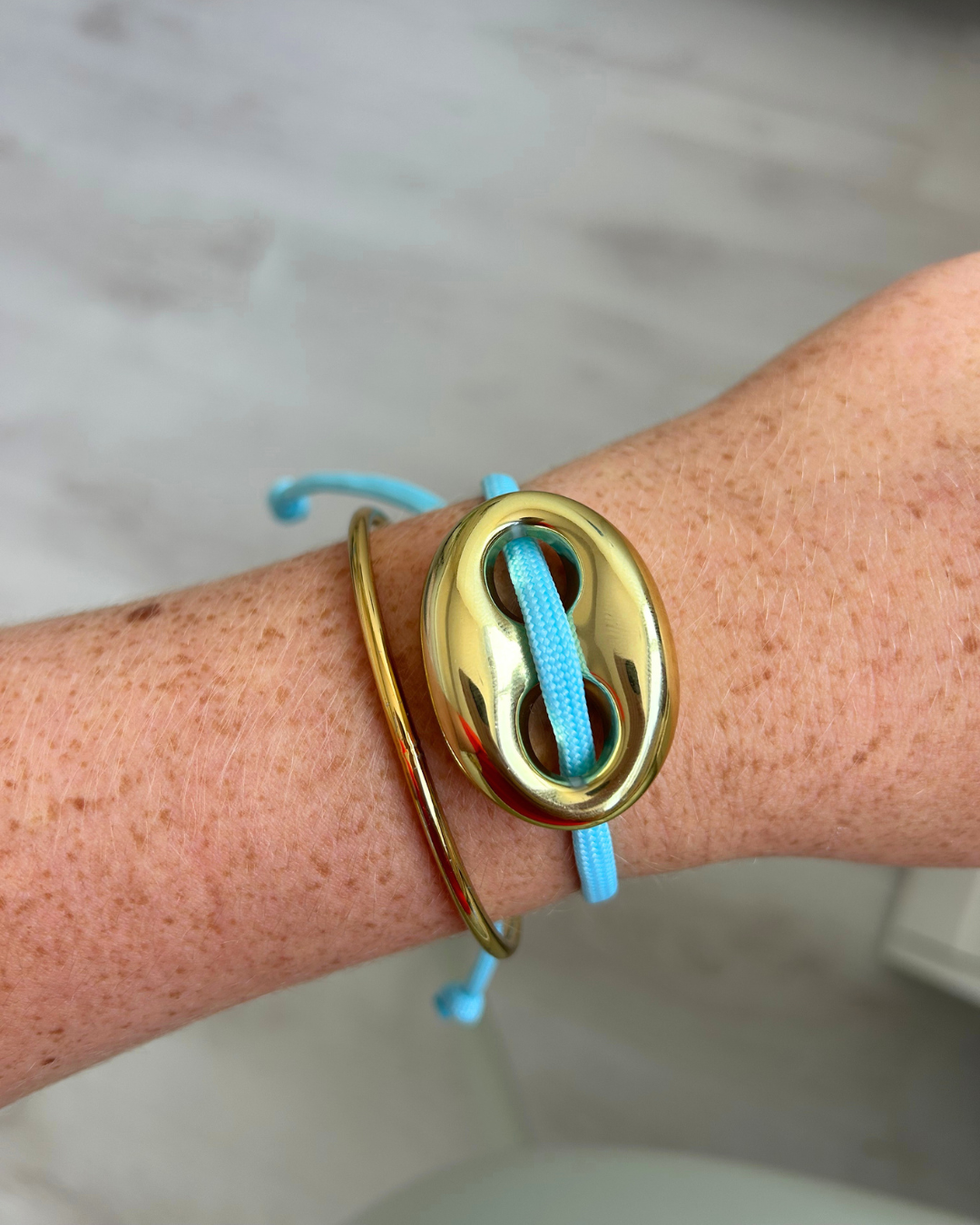 Gouden stone armband 'lichtblauw'