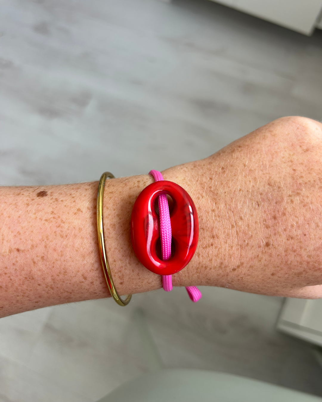 Rode stone armband 'roze'